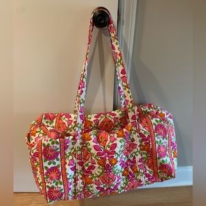 Vera Bradley weekender duffel- EUC